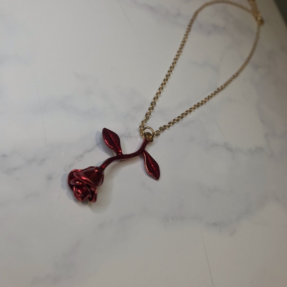 ROSE NECKLACE (RED&GOLD) - Picture 4 of 7
